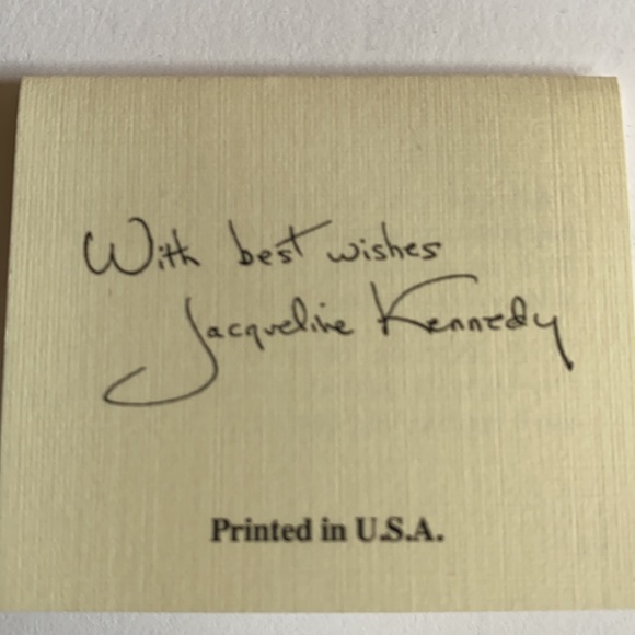 Jacqueline Kennedy Emerald Earrings (Replica) - Picture 7 of 7